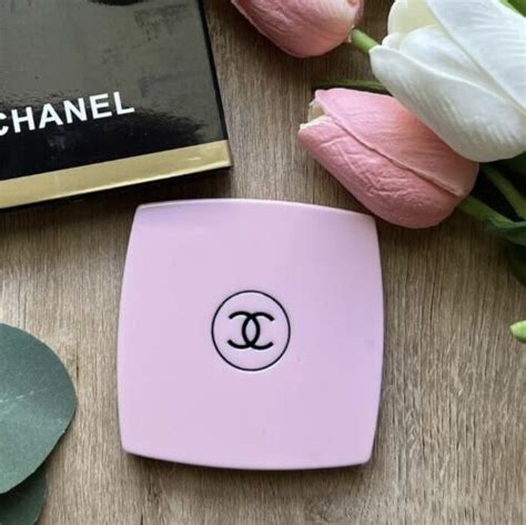 miroir chanel rose